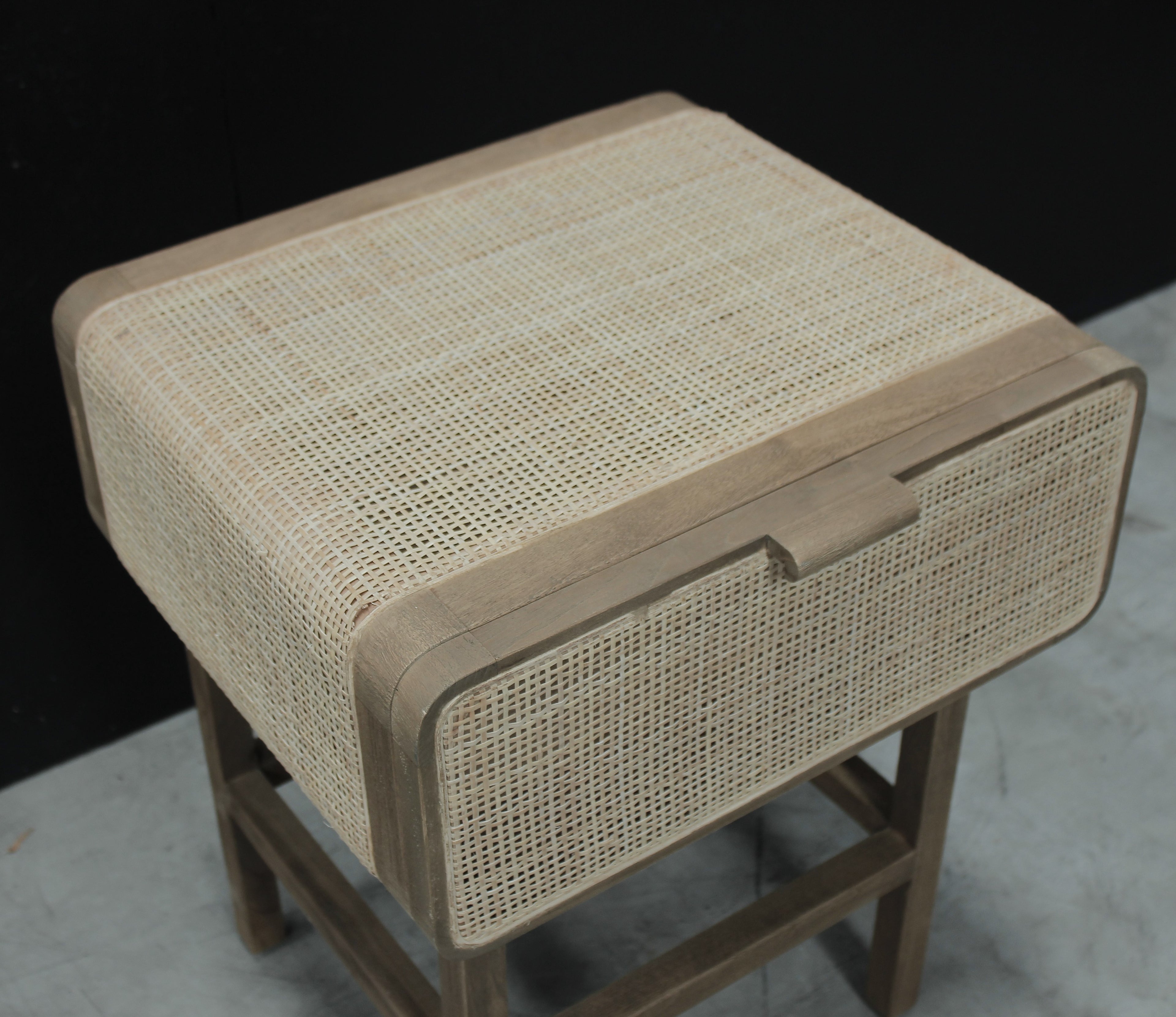Rattan Bedside*