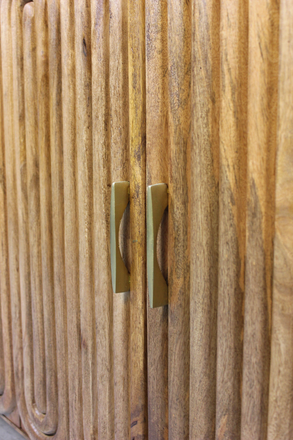 Kasli Wooden Capsule Design Wooden Top Side Board