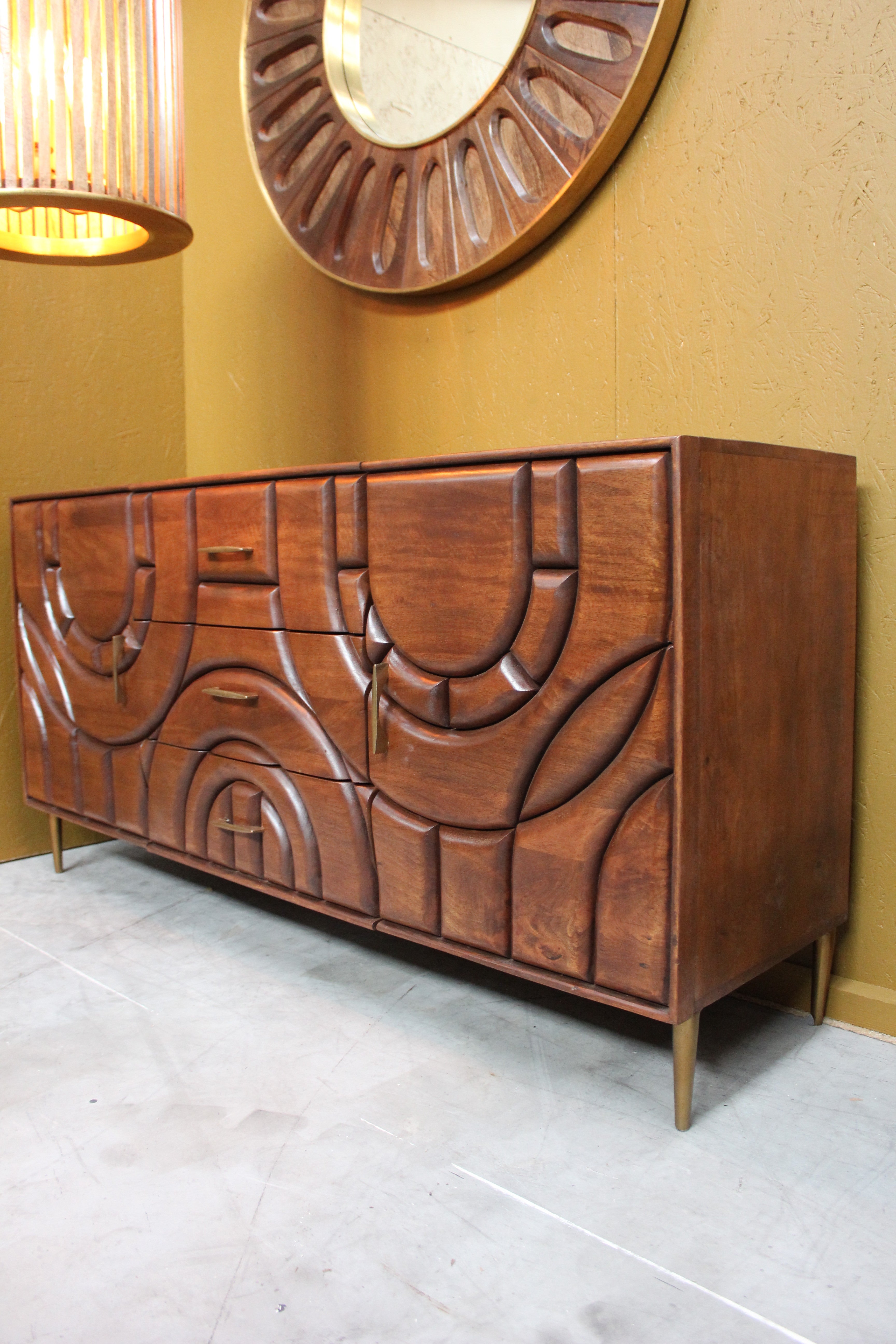 Kanpura Wooden 2 Door 3 Drawer Side Board